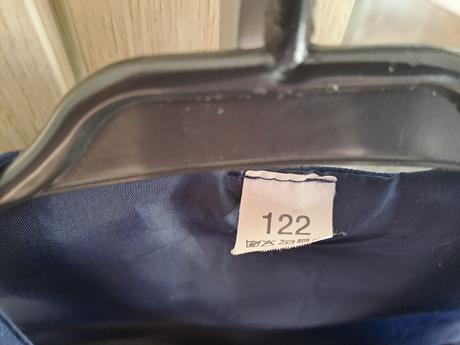 Vesta a nohavice, 122