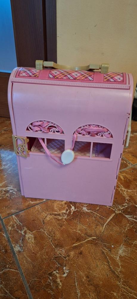 Domček pre barbie, 
