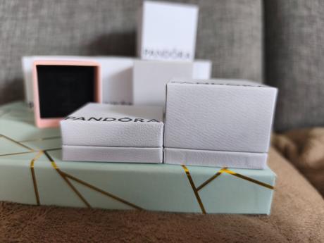 Pandora krabičky, pandora