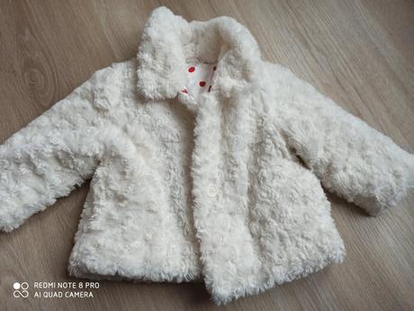 Biely kožuštek, marks & spencer,92