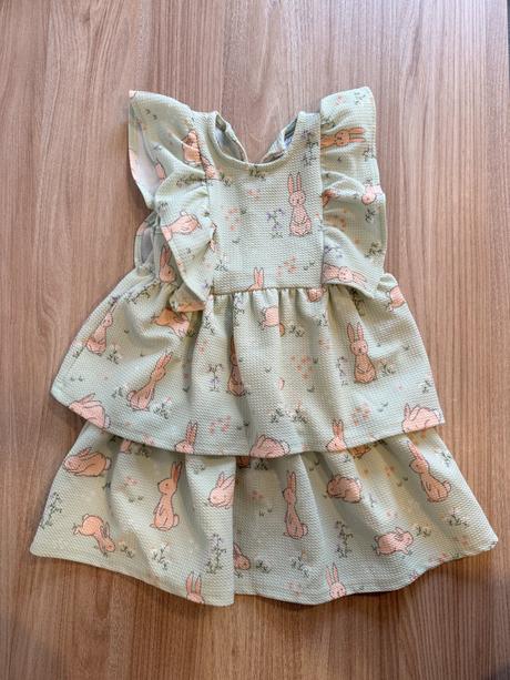 Dievčenské šaty, 98