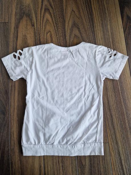Biele tričko elegantné pozri detaily, 122