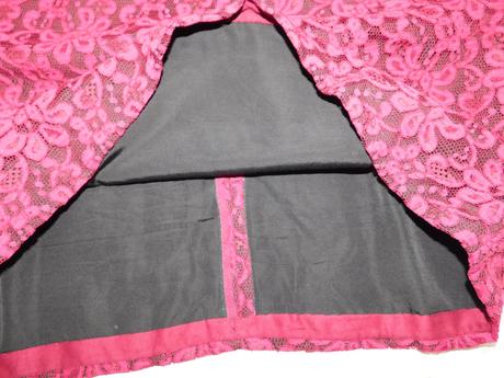 Pekne čipkovane vintage šaty, 40