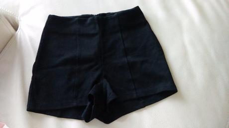 Čierne kraťasy/ šortky amisu, amisu,34