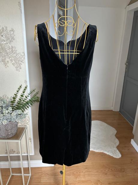 Laura ashley zamatové šaty s vyšivkou, laura ashley,40