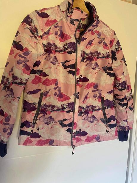 Vetrovka, crivit,152