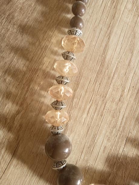 Dámsky náhrdelník, 