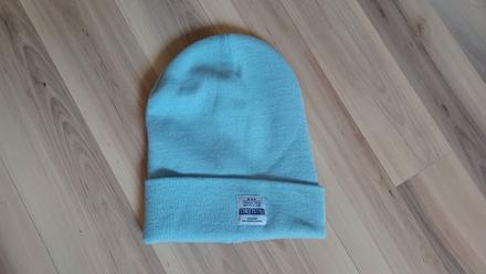 Bledomodrá čiapka,