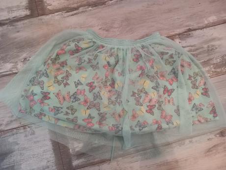 Tylová suknička s motýlikmi, 146