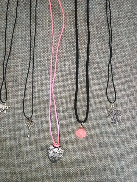 Rozne náhrdelníky cena spolu, 