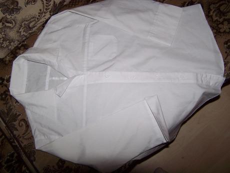 Biela rozhalenková blúzka s trištvrťovým rukávom, m