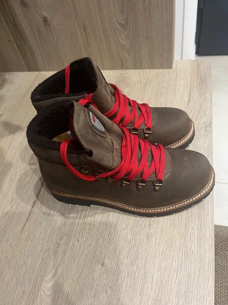 Turisticke topanky olang, olang,37