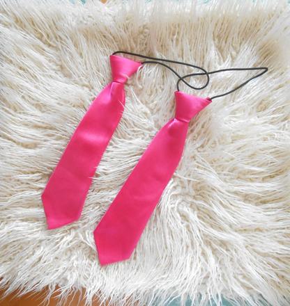 2x chlapčenská kravata na gumičku,