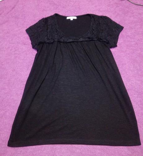 Čierne tričko s čipkou, 34