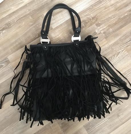 Kabelka so strapcami, 