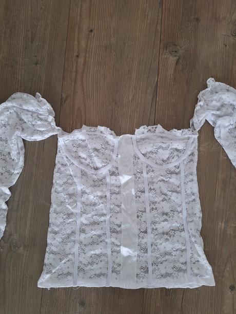 Cipkovy biely top, s