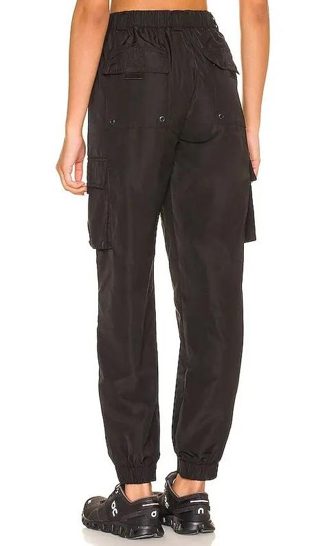 Trendy cargo nohavice značky alo yoga, pc 148 eur, s