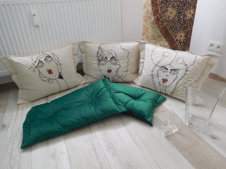 Vankúše v prírodnej farbe+zelené smaragdové, 