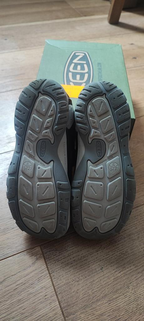 Celoročné keen, keen,35