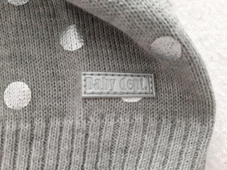 Čiapka so striebornými guličkami, 104