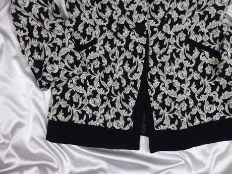 Luxusný vintage kostým, 42