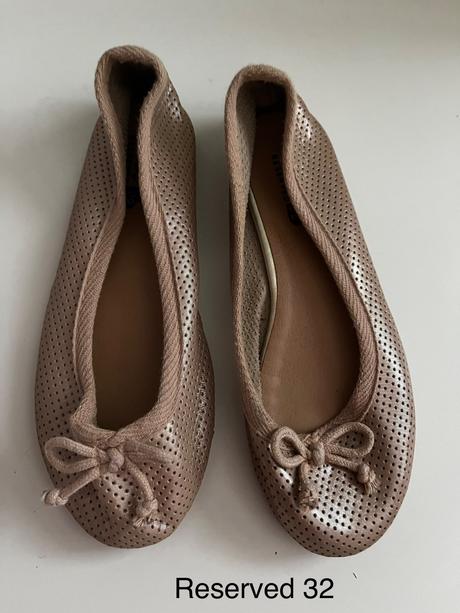 Balerinky, reserved,32