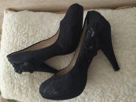 Dámske čipkované lodičky, 38