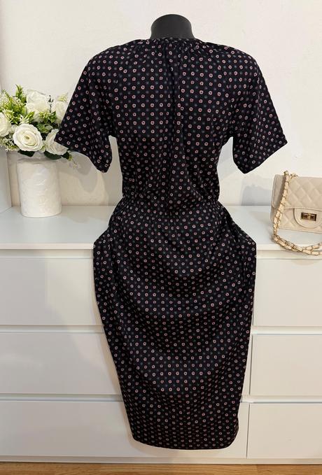 Romantické kvetinové šaty v midi dĺžke, m