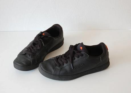 Pánske čierne tenisky ellesse campo, 42