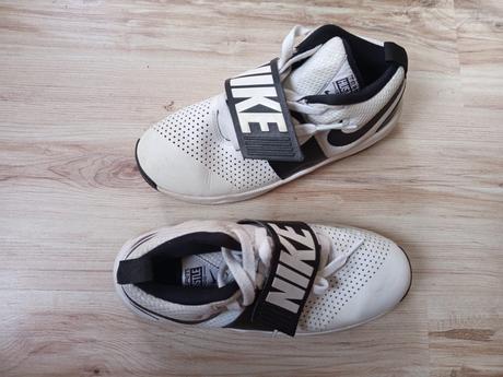 Basketbalová obuv s poštou, nike,36