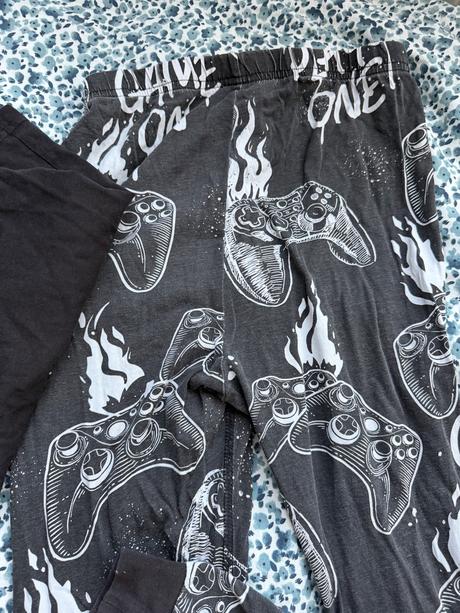 Gamerské chlapčenské pyžamo, h&m,146