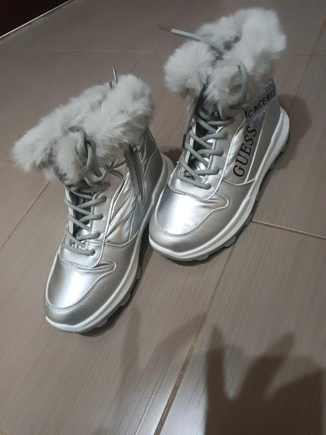 Snehule-pošta v cene, guess,38