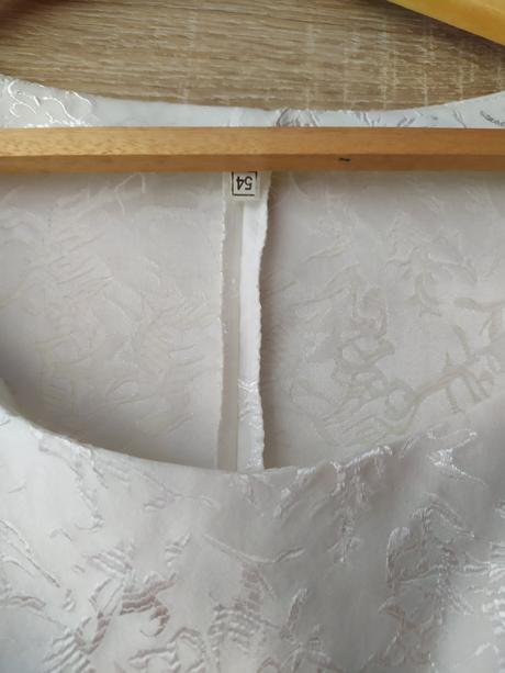 Spoločenské šaty, 46