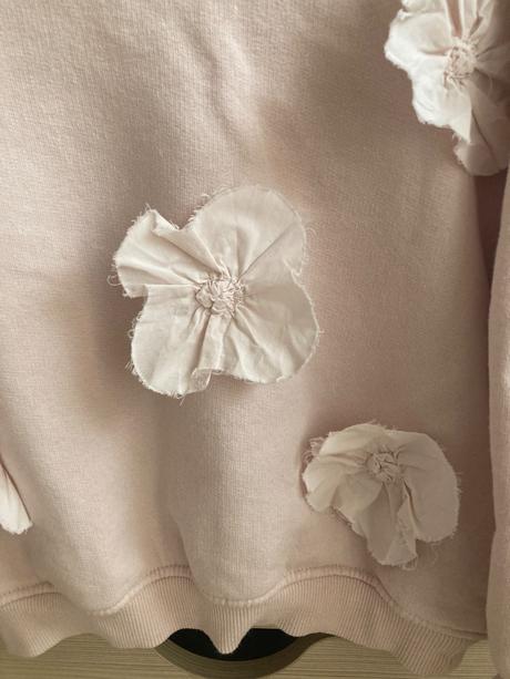 Mikina zara s 3dkvetmi, zara,110