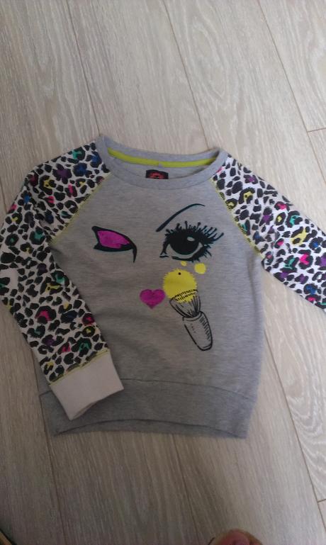 Trblietava mikinka s leo vzorom,cena z post,, 110