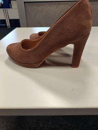 Nové lodičky s platformou, 37