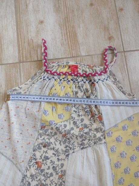 Dievčenské šaty, 152