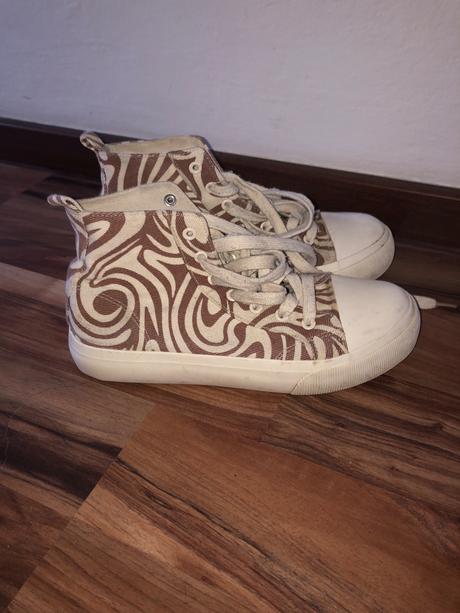 Plátenky, sinsay,41