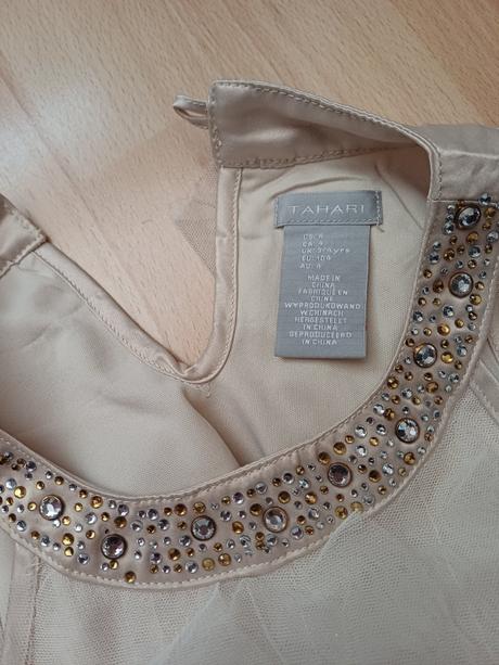 Nadherne slavnostne šaty tahari, 104