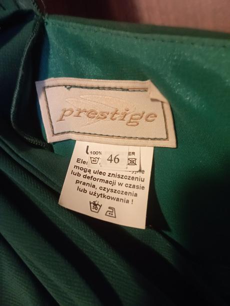 Spoločenské šaty, 46