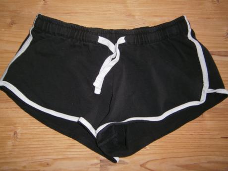 Kraťasy po 3 eur/ks, m