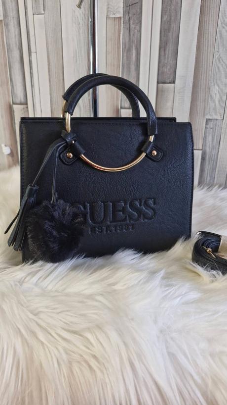 Kabelka guess, guess