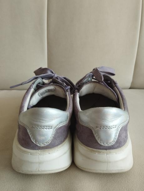 Ponúkam na predaj kožené topánky, superfit,38