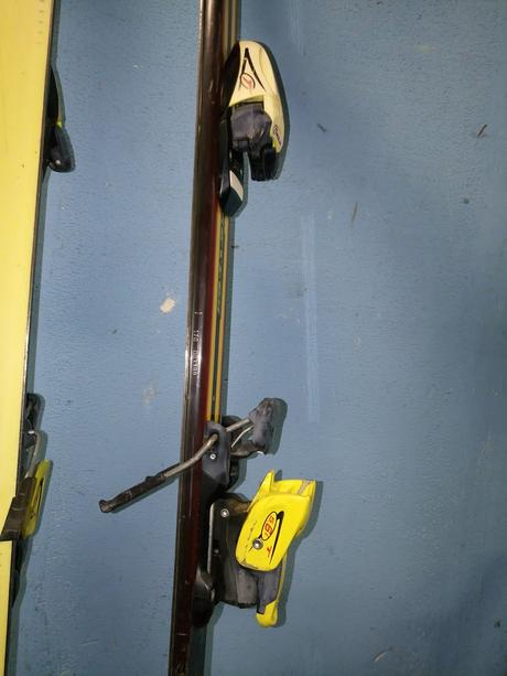 Lyže kastle, 170-180 cm