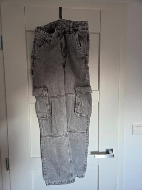 Zateplene rifle  ,kapsače.vratane obyčajne.pošt, c&a,164