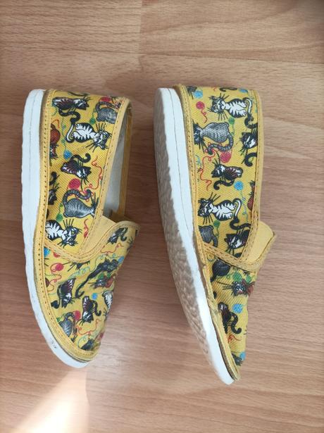 Papucky malo nosene, 26