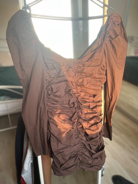 Zara hnede obtiahnute mini šaty s dlhym rukavom, zara,m