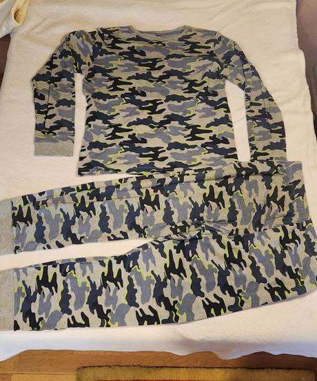 2 veľmi pohodlné pyžamá, f&f,164