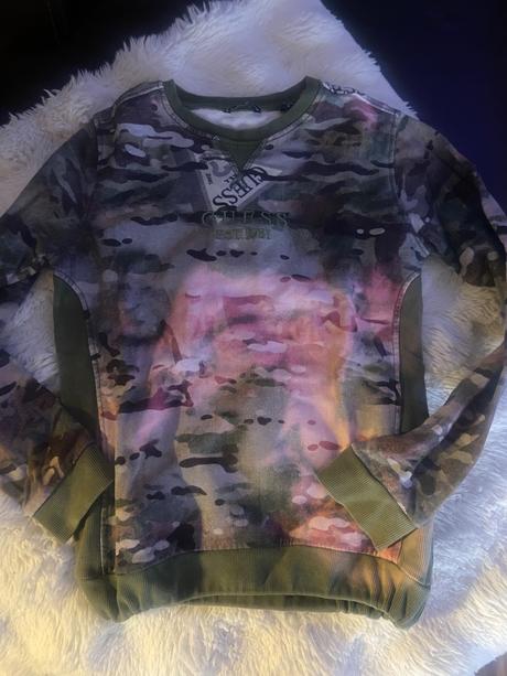 Guess 140, guess,140