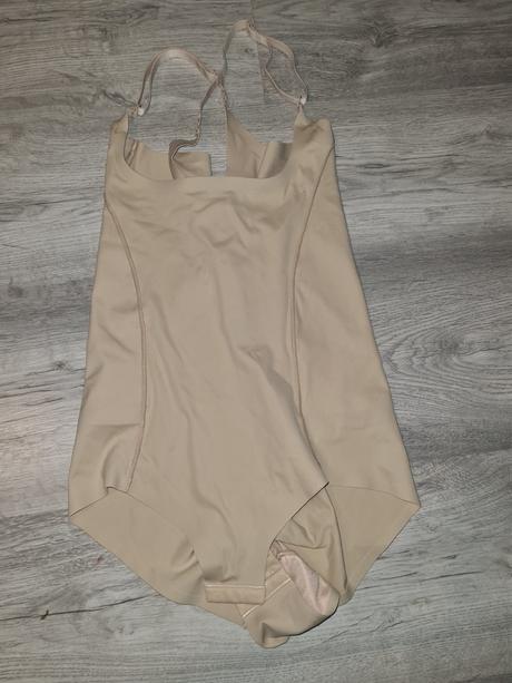 Sťahovacie prádlo, l